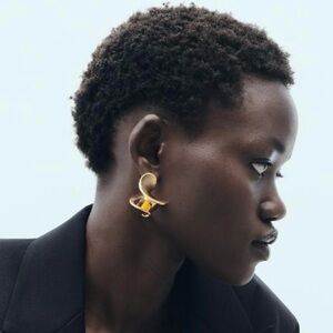 ZARA TWISTED EARRINGS